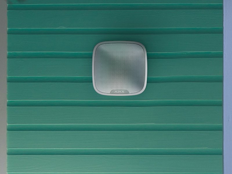 Sirena da esterno è un forte deterrente acustico e luminoso